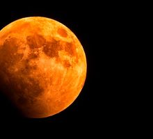Lunas de sangre, eclipses y cometas: cielos del año 2026 prometen grandes espectáculos