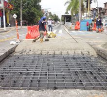 Reparan losas del MIO en Cali: habilitación en la carrera 15