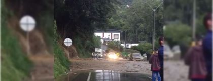 Imagen de Autopista Medellín-Bogotá, cerrada por movimiento en masa cerca del peaje de Copacabana