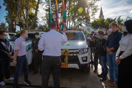 Imagen de  Policía de La Ceja ya cuenta con un nuevo vehículo para la seguridad de los ciudadanos