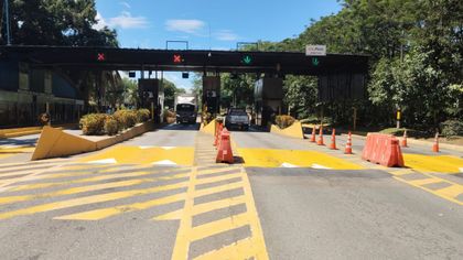 Imagen de “Fue una manifestación pacífica”: Transportadores niegan vías de hecho en protestas contra Invías en peaje de Puerto Triunfo