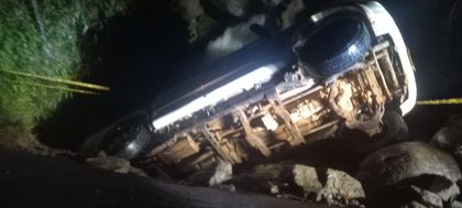 Imagen de  Camioneta cayó a una quebrada en vía Granada-San Carlos; piden mejor señalización