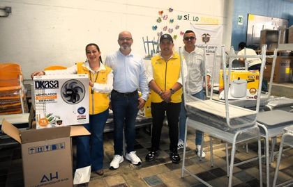 Imagen de Escuelas rurales en Granada recibieron más de 130 millones de pesos en dotación educativa