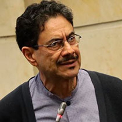 ¿Abstenerse y votar en blanco ayuda a Cepeda?