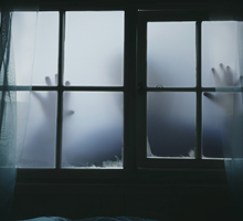 ¿Puede una casa quedarse con la energía de quien murió en ella?