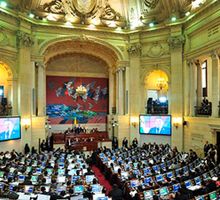 Dos reformas tributarias en debate y un solo país en tensión fiscal