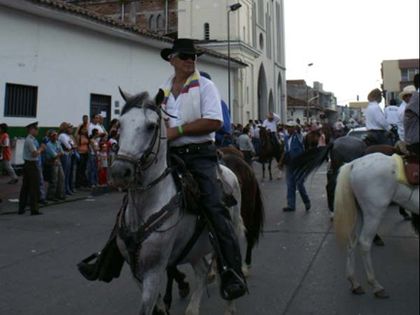Nos vemos en la feria vé!