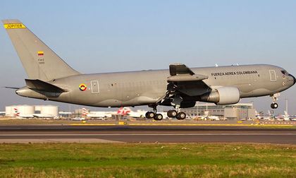 Avión presidencial fue desviado a su regreso de España