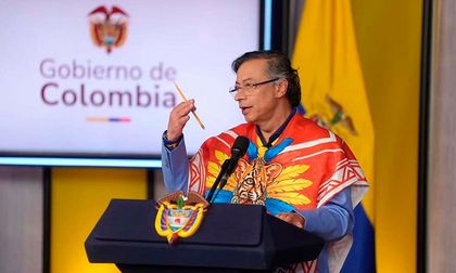Petro alerta sobre “decenas de toneladas de explosivos” en Cali