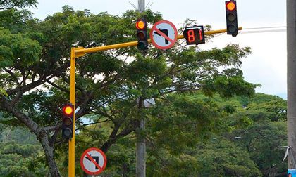 Ataques contra la infraestructura de movilidad en Cali: vandalizan cámaras de fotodetección y afectan la red semafórica