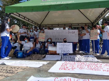 Imagen de  Docentes de varios CDI de Marinilla realizaron una manifestación pacífica y continúan en paro indefinido