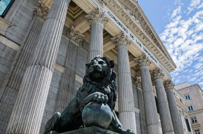 Del lenguaje claro al registro de ‘lobbies’: el I Plan de Parlamento Abierto, a examen