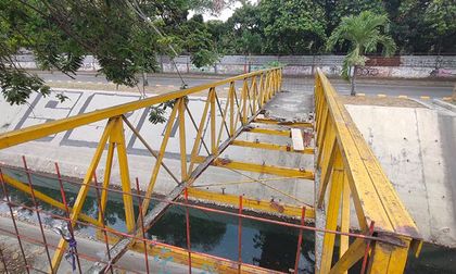 Más de 500 puentes peatonales en Cali requieren mantenimiento: alertan riesgos para estudiantes y adultos mayores