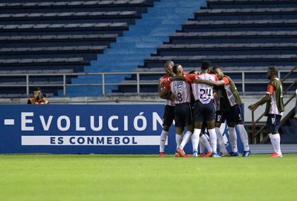 Casos covid 19 junior de Barranquilla Copa Sudamericana noticias fútbol colombiano 2020