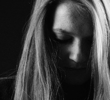 ¿Por qué nos enfermamos más cuando estamos tristes? La conexión entre las emociones y las defensas del cuerpo