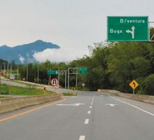 Deslizamientos en vía Buga – Buenaventura afectan movilidad