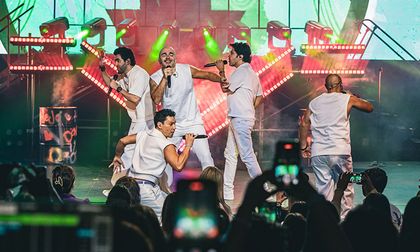 “V DE VINILO: el show de la Arena USC que hará latir más fuerte el corazón de Cali”