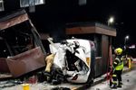 Imagen de Vehículo destruyó caseta de peaje del Túnel de Oriente en aparatoso accidente