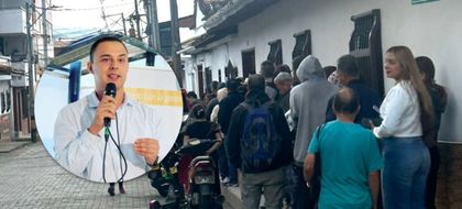 Imagen de  Interminables filas para reclamar medicamentos de Nueva EPS en La Ceja. Concejal Carlos Mejía radicó denuncia en la SuperSalud