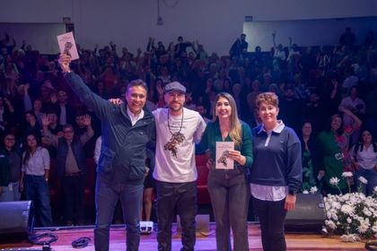 Imagen de ¡A pajarear! La Ceja del Tambo presentó su primera guía ilustrada de aves