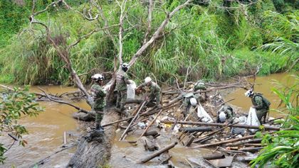 Imagen de  Inicia la recuperación hidráulica del río Negro con retiro de tres toneladas de residuos