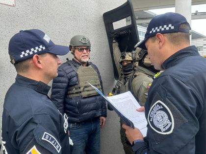 Imagen de  En imágenes: así fue el regreso de Salvatore Mancuso a Colombia, ¿qué sigue?