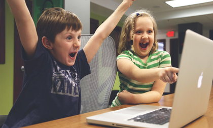 La IA conquista el interés de los niños y plantea nuevos retos para su seguridad digital