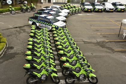 Imagen de  Cuatro municipios del Oriente recibieron dotación de movilidad para la Policía