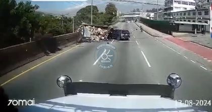 Imagen de  ¿Se quedó sin frenos? Momento exacto del terrible accidente de un camión en la autopista Norte