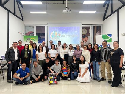 Imagen de  Jóvenes de La Ceja representarán a Colombia en mundial de robótica gracias al apoyo de Devimed