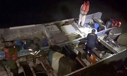 Armada de Colombia rescató a tres pescadores luego de nueve días a la deriva