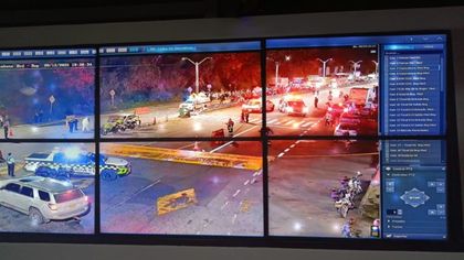 Imagen de Explosión en la Autopista, en Copacabana, también dejó dos policías heridos. Refuerza seguridad en varios peajes 