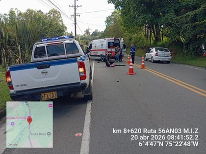 Imagen de Tres personas lesionadas tras accidente entre motocicleta y peatón en la vía Rionegro – La Ceja