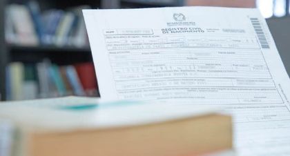 Imagen de  Denuncian irregularidades en notarías: hombre figura como padre de 38 niños venezolanos