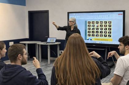 Imagen de Luz verde a los diplomas oficiales de lengua de signos: un hito para la igualdad lingüística