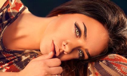 ¿Qué pasa cuando el cuerpo descansa pero la mirada permanece despierta?