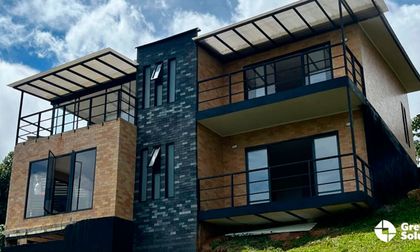 Green Solutions, bloques de plástico cien por ciento reciclados