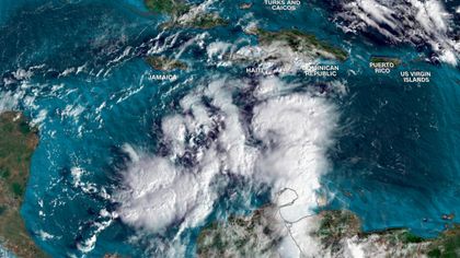Imagen de  Tormenta tropical Rafael no cede: se convertiría en huracán y sigue la alerta en Colombia