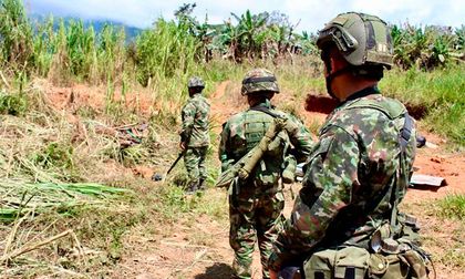 Polémica por bombardeos en zonas de conflicto armado