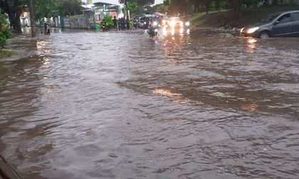 Fuerte lluvia acompañada de ráfagas de viento y tormenta eléctrica causó emergencias en Cali