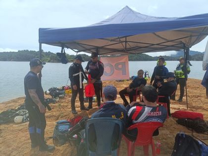 Imagen de Alcaldesa de El Peñol entrega detalles sobre la búsqueda del cuerpo de un joven en el embalse: «no portaba chaleco salvavidas»