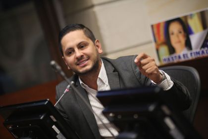 Imagen de  «En el peor caso sería una multa, no se haga la víctima»: Esteban Quintero a Petro por cargos del CNE