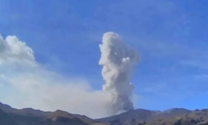 Volcán Puracé genera alerta por nueva emisión de ceniza