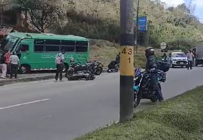 Imagen de  ¡Atención! Cierre total en la Autopista, sentido Medellín-El Santuario por grave accidente de tránsito