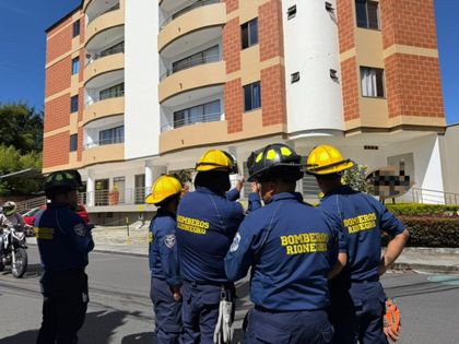 Imagen de Evacúan preventivamente un edificio en Rionegro tras afectaciones por el terremoto