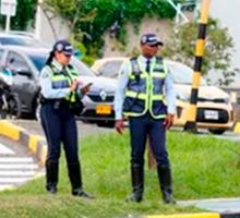 Agentes de tránsito en Cali fueron atacados en tres operativos: uno permanece bajo atención médica