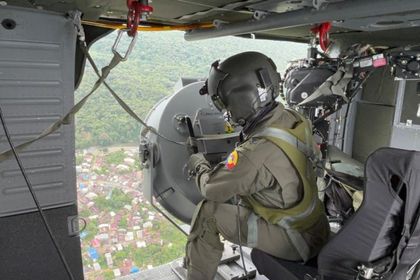 Imagen de  Operación conjunta de perifoneo y volantes aéreos busca desmovilización de grupos armados en Chocó