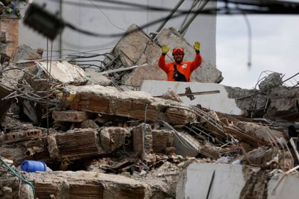 Imagen de  Pasadas 72 horas desde el terremoto en Colombia, la «ventana de vida» se hace más estrecha