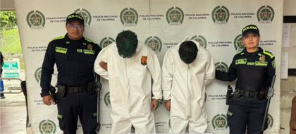 Imagen de  Dos presuntos ladrones fueron desnudados, pintados y obligados a caminar en el noroccidente de Medellín, la Policía los capturó