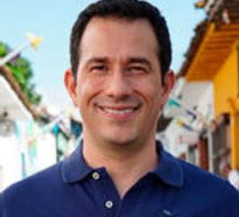 Reyes Kuri dice que el presidente saldrá de la gran consulta